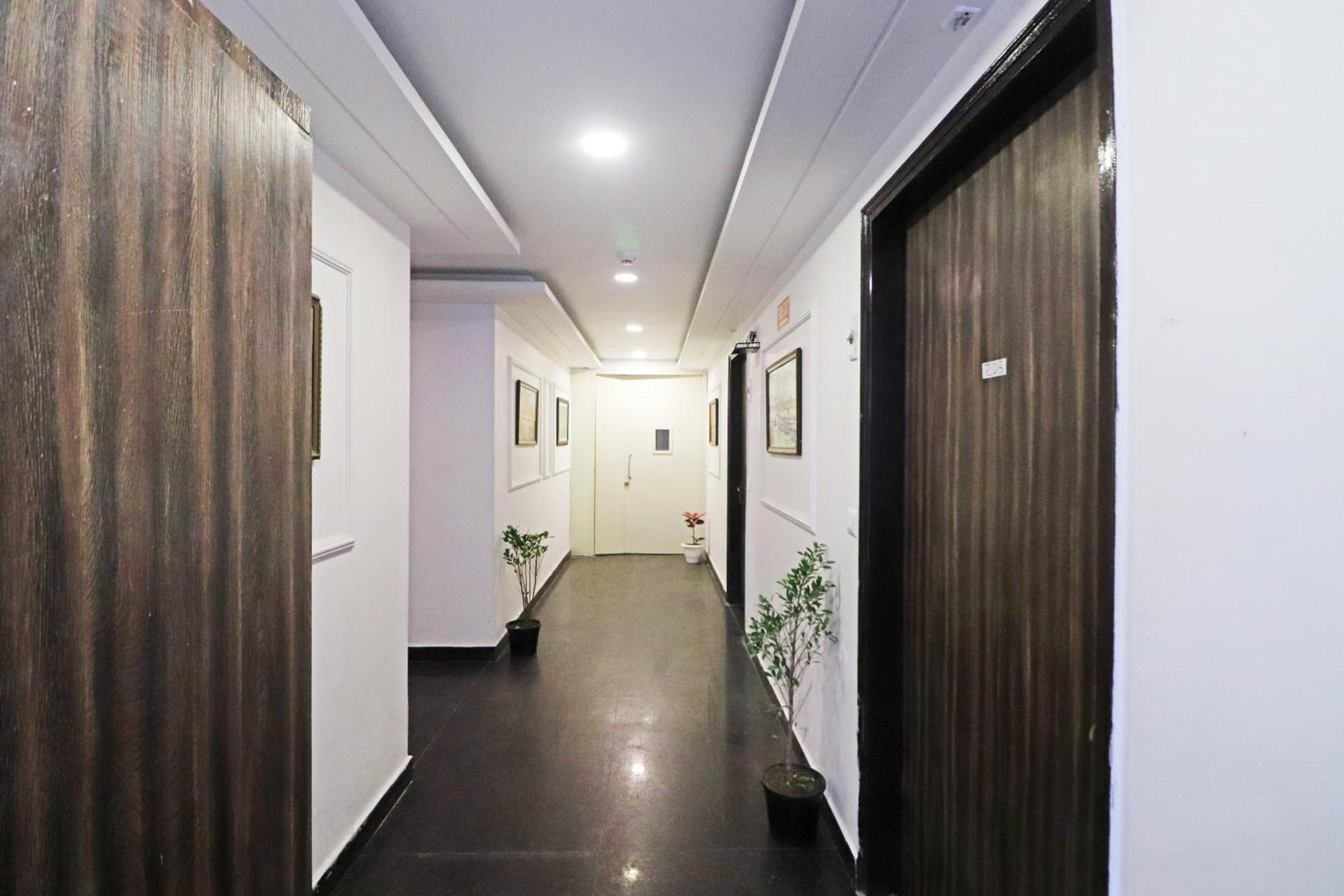 Hotel Mayda Prime Near Delhi Airport Ню Делхи Екстериор снимка