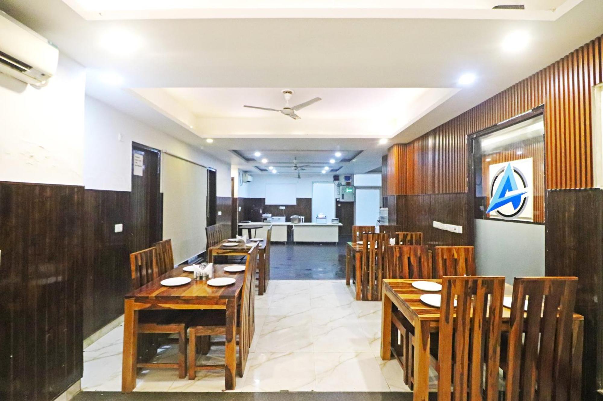 Hotel Mayda Prime Near Delhi Airport Ню Делхи Екстериор снимка