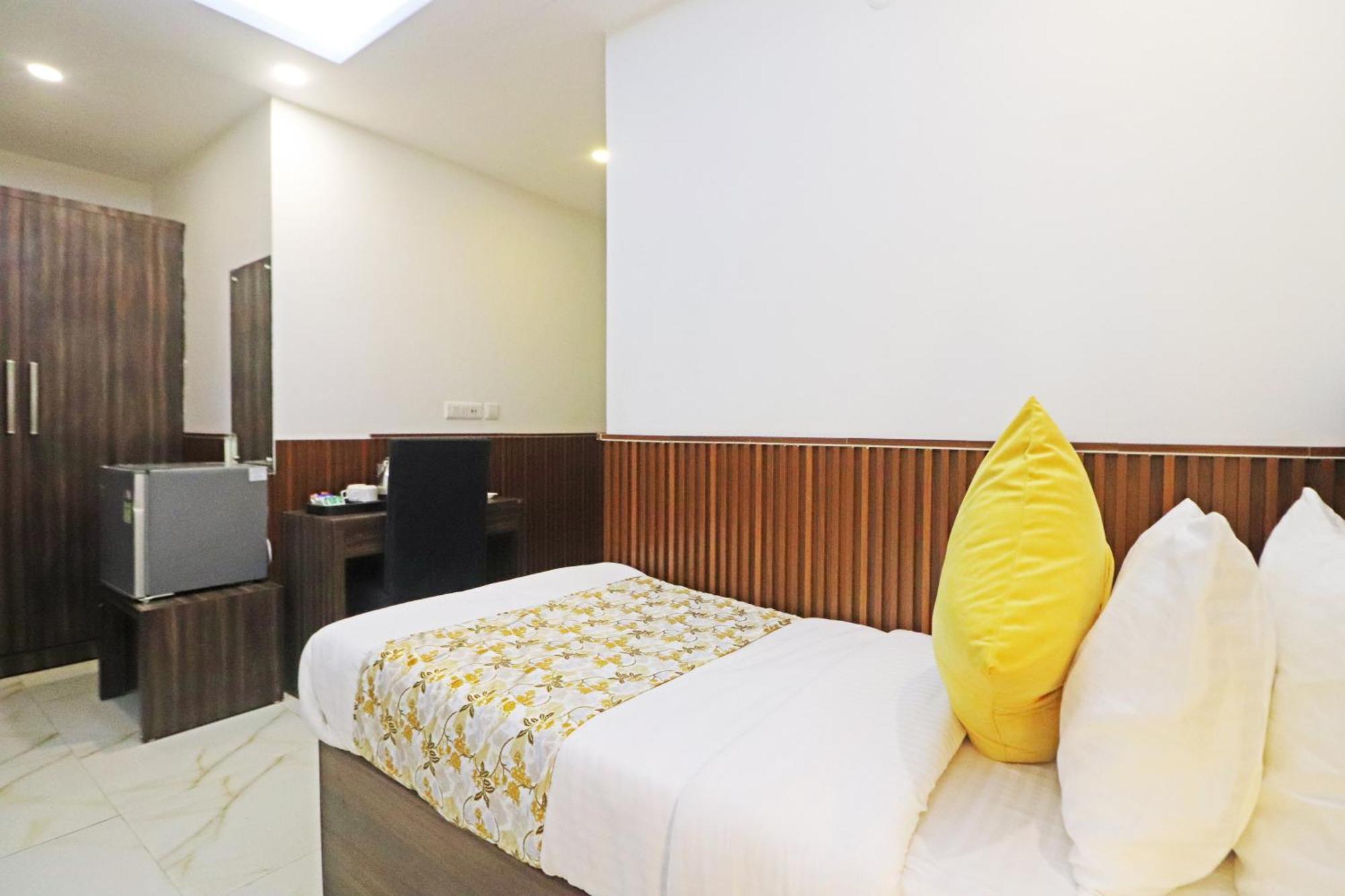 Hotel Mayda Prime Near Delhi Airport Ню Делхи Екстериор снимка