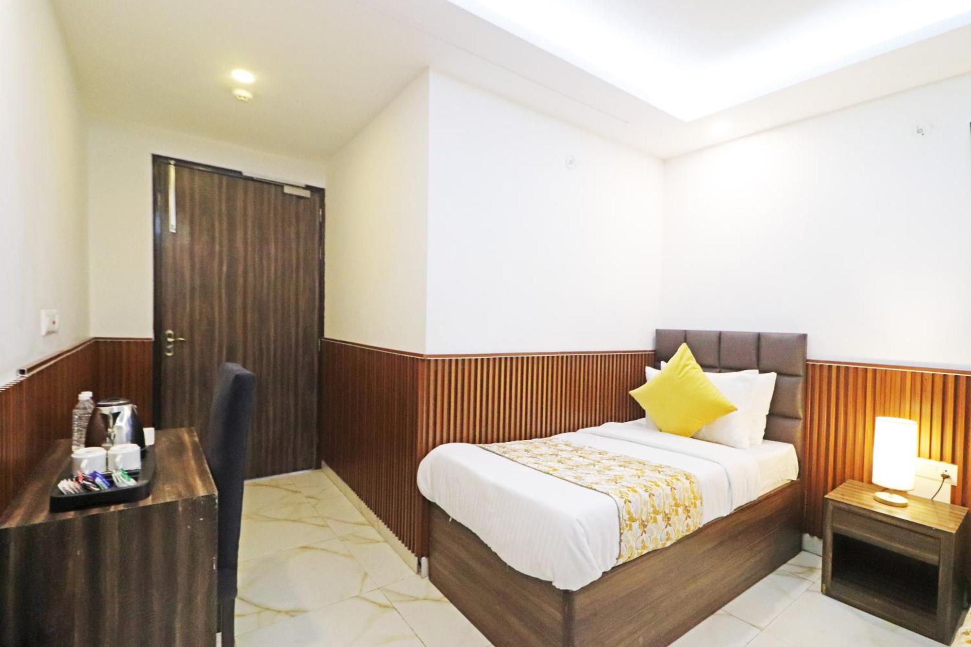 Hotel Mayda Prime Near Delhi Airport Ню Делхи Екстериор снимка