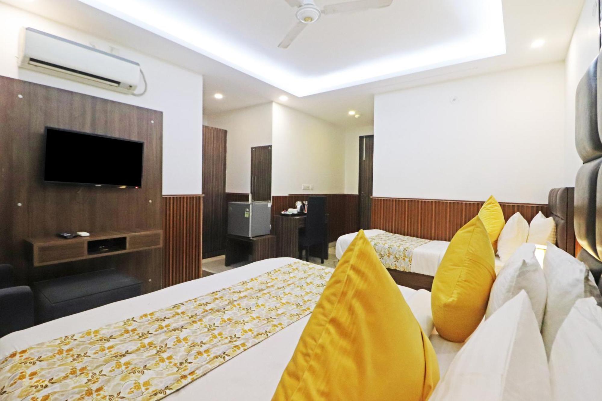 Hotel Mayda Prime Near Delhi Airport Ню Делхи Екстериор снимка
