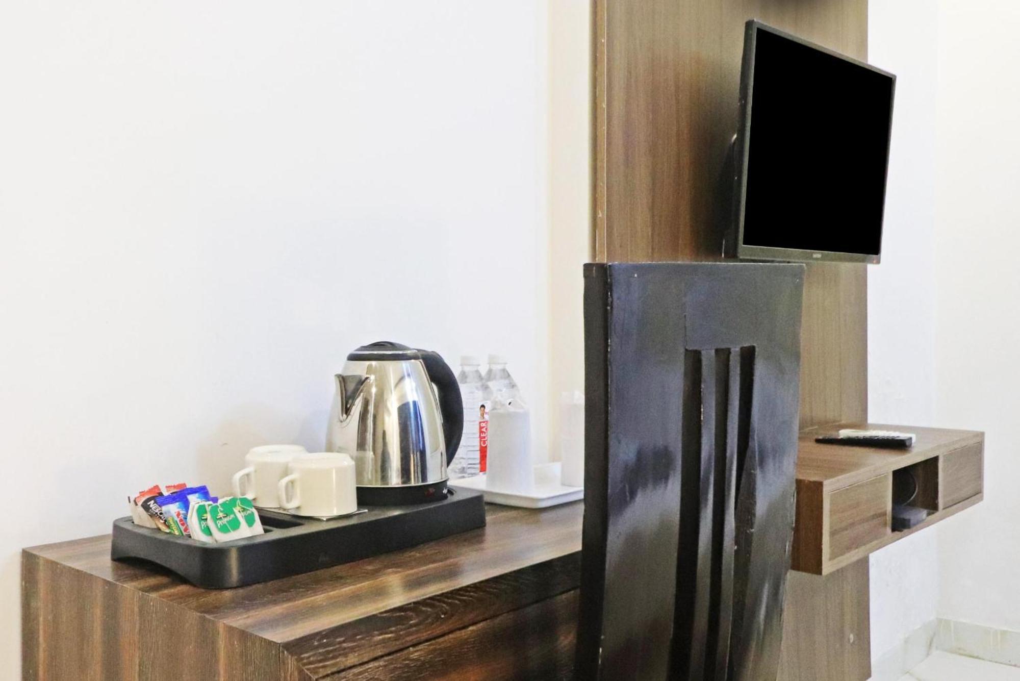 Hotel Mayda Prime Near Delhi Airport Ню Делхи Екстериор снимка