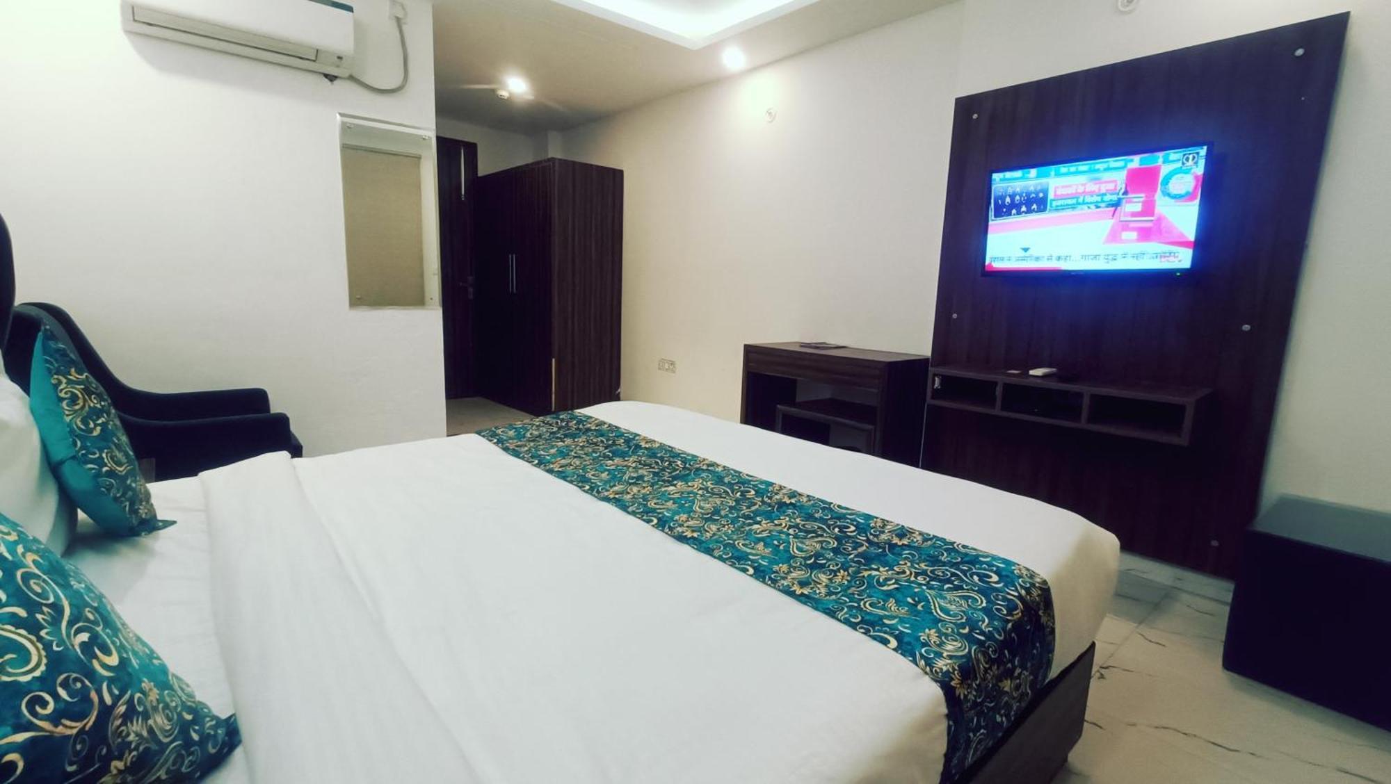 Hotel Mayda Prime Near Delhi Airport Ню Делхи Екстериор снимка