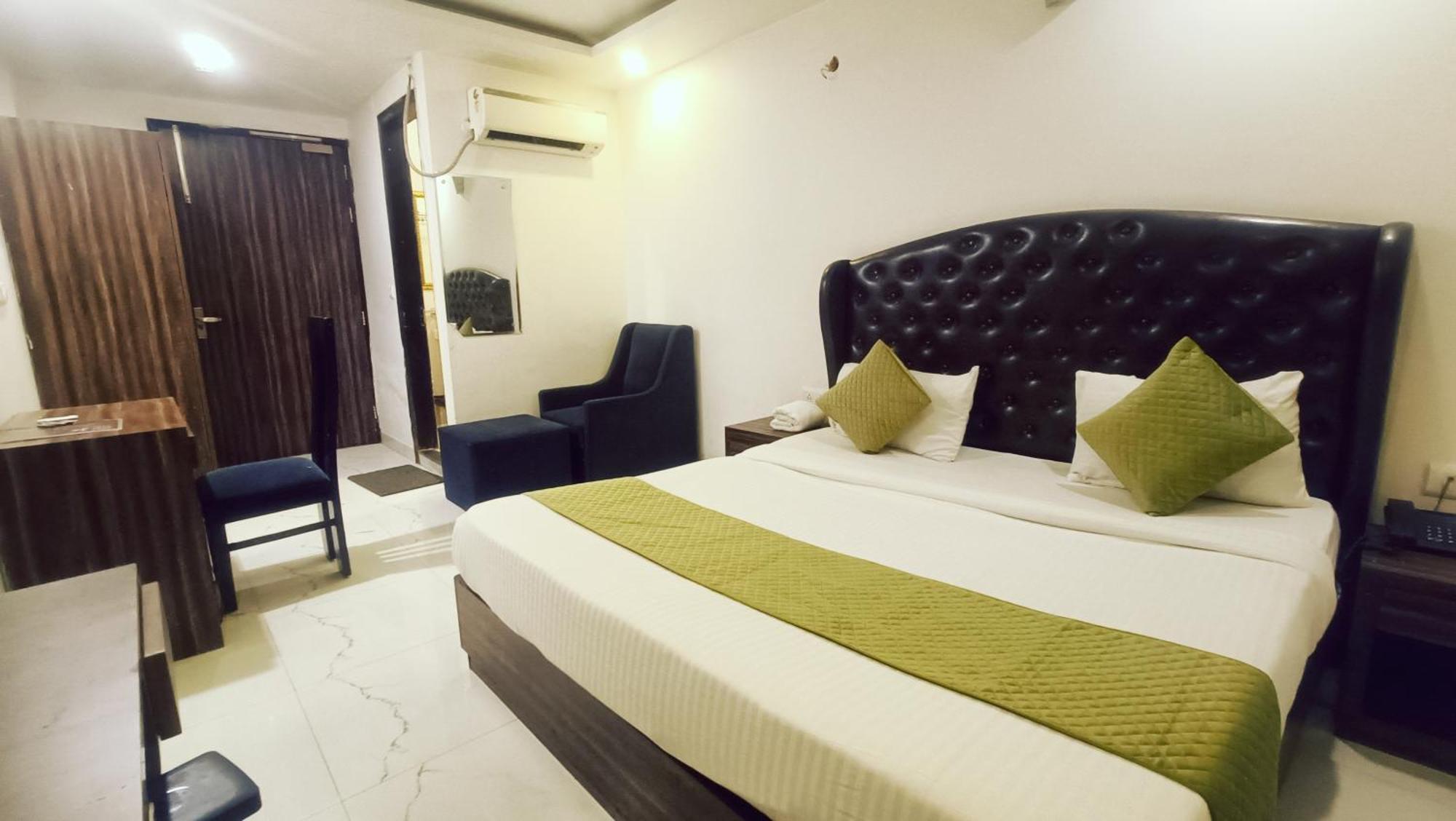 Hotel Mayda Prime Near Delhi Airport Ню Делхи Екстериор снимка