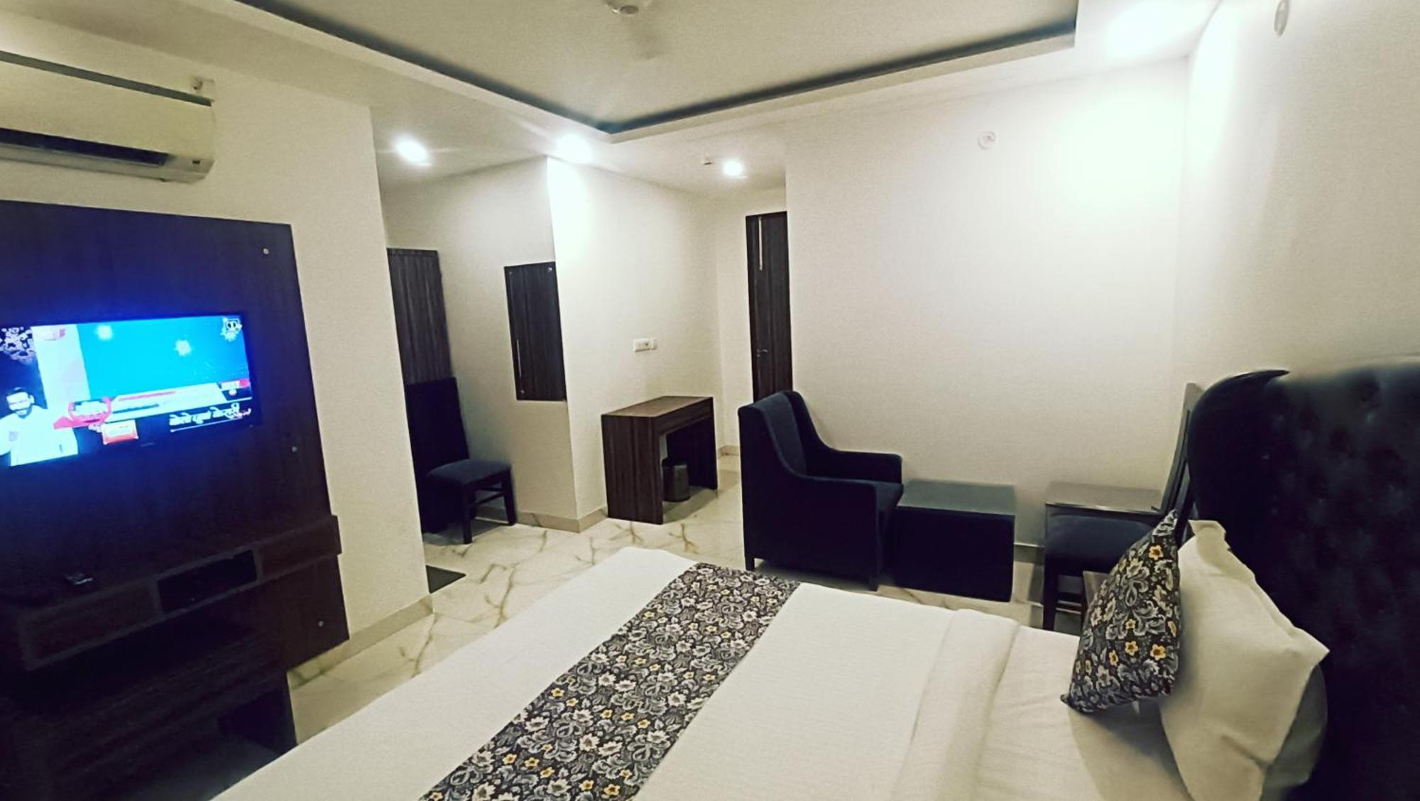 Hotel Mayda Prime Near Delhi Airport Ню Делхи Екстериор снимка